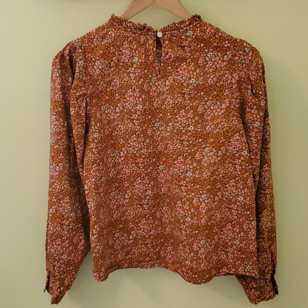 Universal Thread Brown Floral Ruffle Collar Top - Picture 8 of 11